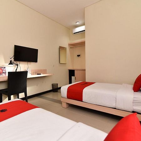 Reddoorz Near Legian Street Hotel ภายนอก รูปภาพ