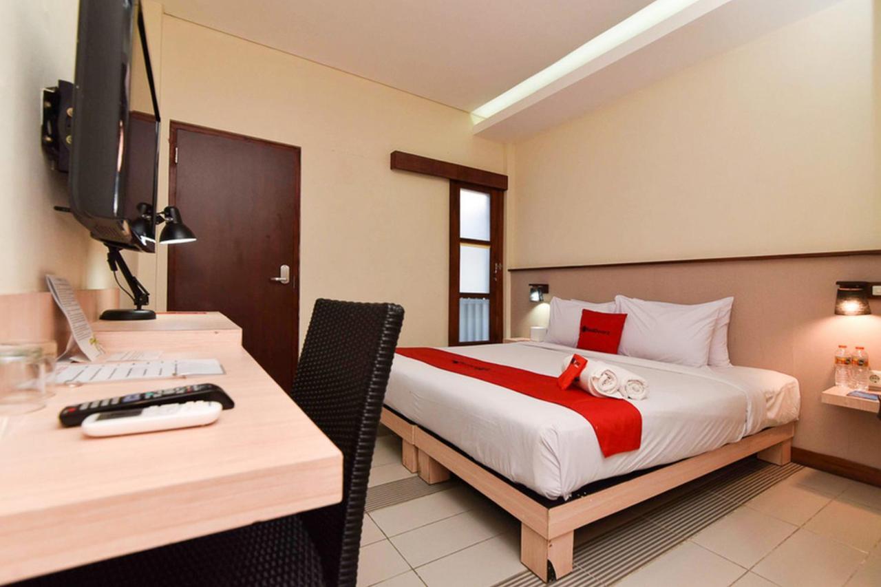 Reddoorz Near Legian Street Hotel ภายนอก รูปภาพ