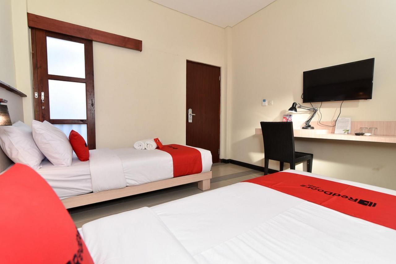 Reddoorz Near Legian Street Hotel ภายนอก รูปภาพ